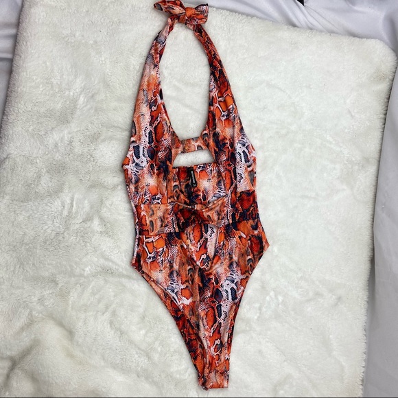 NWOT Pretty Little Thing Snakeskin Print Swimsuit - Picture 1 of 8